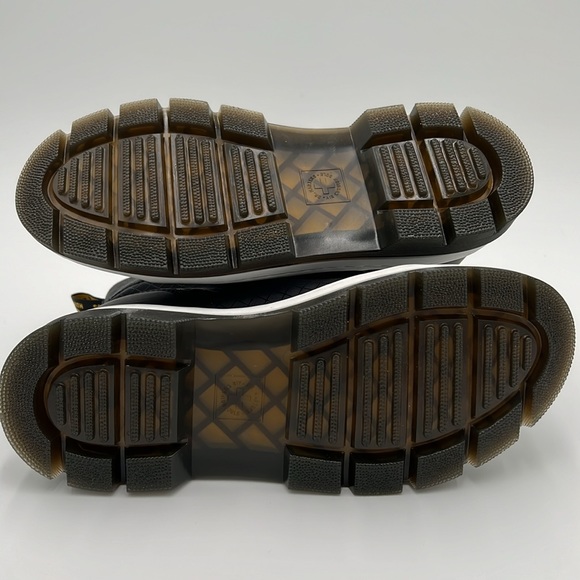 Women’s Dr Marten Combs W Fashion Boot - Picture 10 of 11